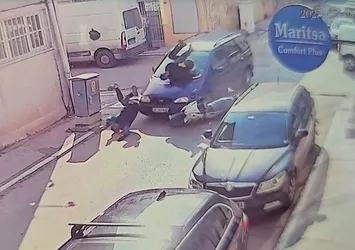 Edirne'de otomobil ile motosiklet birbirine girdi: 2 yaralı
