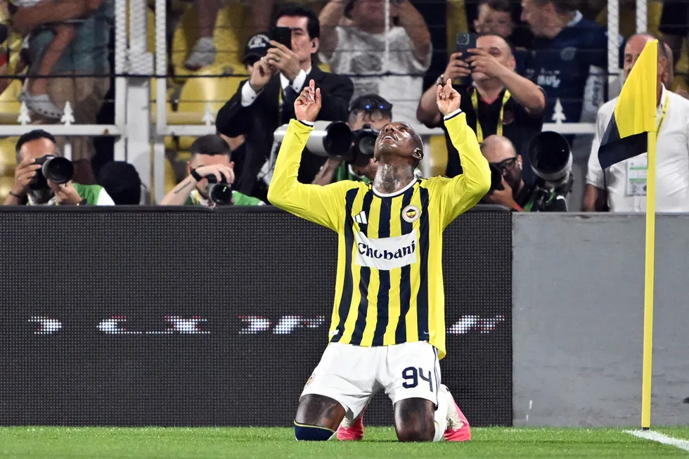 canli-fenerbahce-gornik-zabrze-1784660146097.jpg Kanarya rövanş öncesi avantajı kaptı! Maç sonucu: Fenerbahçe 1-0 Gornik Zabrze - 3