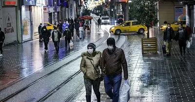 Sokağa çıkma kısıtlaması başladı Taksim turistlere kaldı