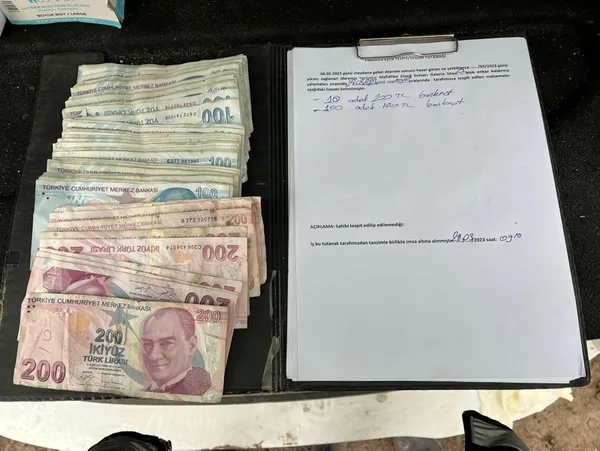 Diyarbakır'da polis enkaz başında nöbette! Değerli eşyalar sahiplerine teslim ediliyor