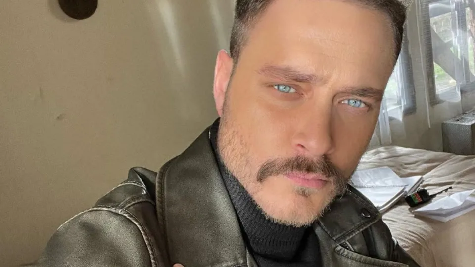 Ben Bu Cihana Sığmazam’da ‘Jean Luc’u Burak Çelik: Sevgimi göstermede cömertim