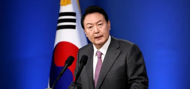 Güney Kore’de bir ilk! Devlet başkanlığı görevinden uzaklaştırılan Yoon Suk Yeol tutuklandı: İfade vermeyi reddetti