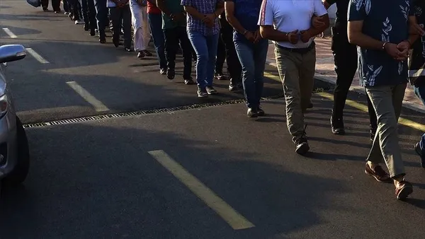 FETÖ’cülere operasyon! 41 terör örgütü üyesi deniz yoluyla kaçarken yakalandı