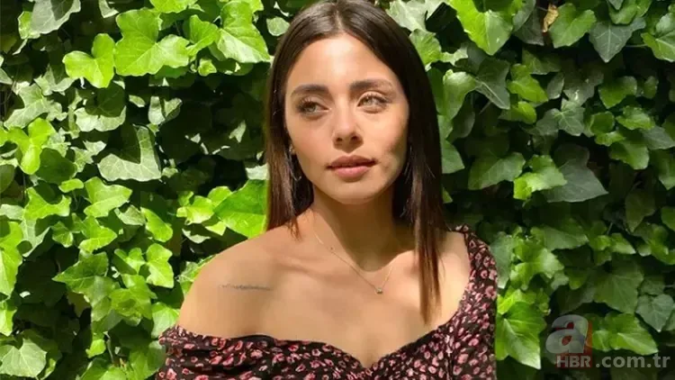 'Hık demiş burnundan düşmüş' Kızılcık Şerbeti'nin Doğa'sı Sıla Türkoğlu'nun annesine bakın! Doğukan Güngör'ün partneri... 3