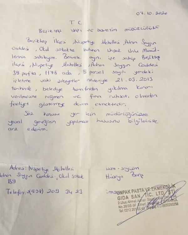 7-yildir-neden-yikilmiyor-1604946370082.jpeg 7 yıldır neden yıkılmıyor? Araçlar ve yayalar o yapı nedeniyle yolu kullanamıyor - 4