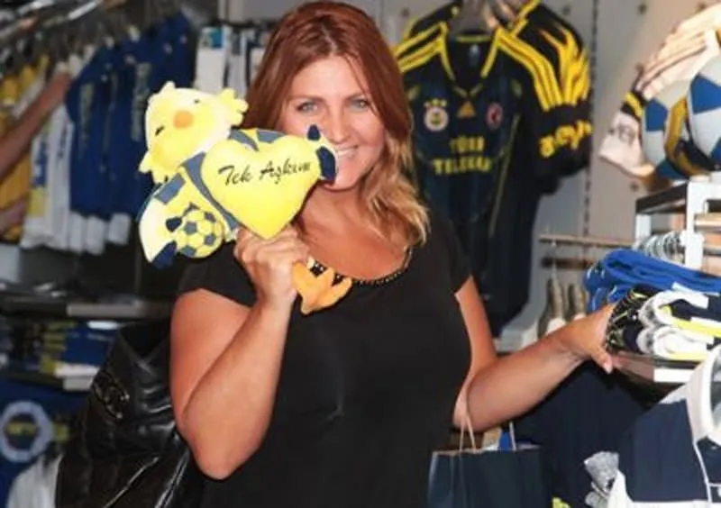 Ünlüler hangi takımı tutuyor?