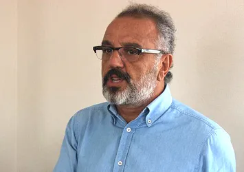 Sırrı Sakık görevden alındı