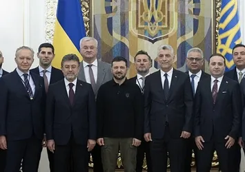 Bakan Bolat ve Bakan Yumaklı'dan önemli görüşme: Zelenskiy ile bir araya geldiler