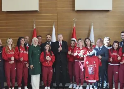 Başkan Erdoğan paralimpik sporcularla görüştü