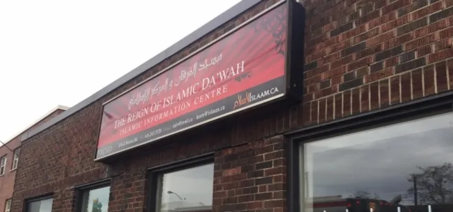 Toronto’da mescit yakma girişimi