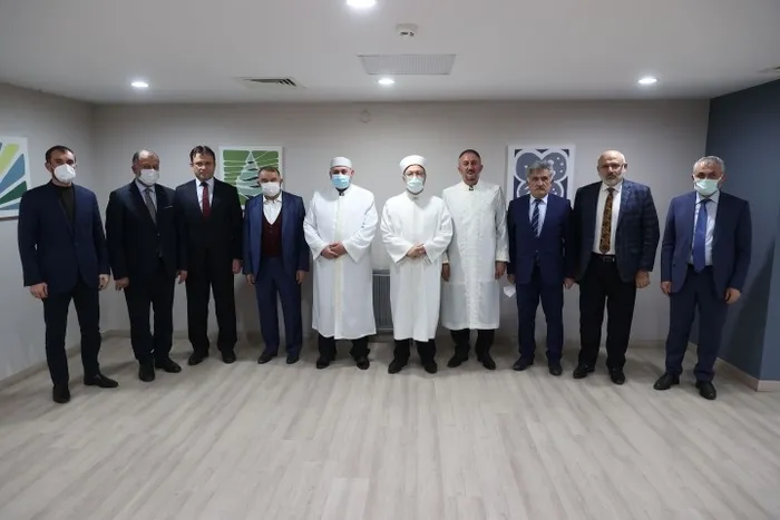 Diyanet İşleri Başkanı Erbaş Gürcistan müftüleriyle bir araya geldi