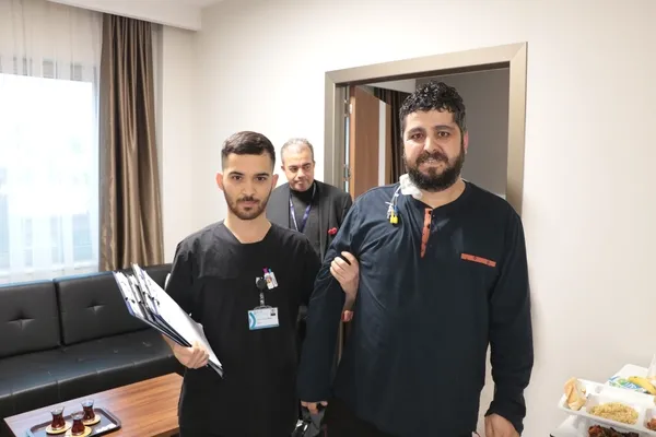 kahramanmarasta-4-kez-kalp-krizi-geciren-adam-bakin-nasil-kurtuldu-ilk-sozleri-soke-etti-1671005374898.jpg Kahramanmaraş’ta 4. kez kalp krizi geçiren adam bakın nasıl kurtuldu! İlk sözleri şoke etti - 2