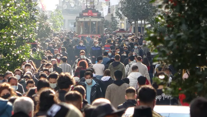 İstanbul İl Sağlık Müdürü Kemal Memişoğlu'ndan korkutan sözler: Üçüncü piki yaşıyoruz! - 3