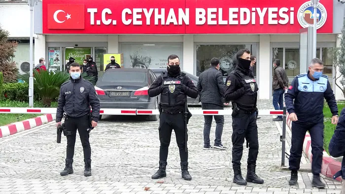 CHP rüşvetten tutuklanan eski başkan Kadir Aydar’a sahip çıktı