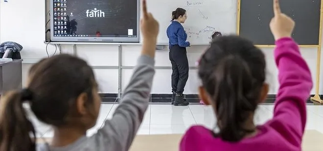 MEB takvimi yayımladı! 20 bin sözleşmeli öğretmen atama başvurularında tarih belli oldu | İşte o branşların listesi...