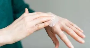 Kış aylarında cildi korumak için 10 altın öneri!