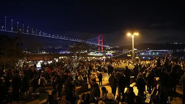 istanbulda-yilbasinda-o-caddeler-trafige-kapatilacak-1672435077925.jpg İstanbul'da yılbaşında o caddeler trafiğe kapatılacak! İşte alternatif yollar... - 5