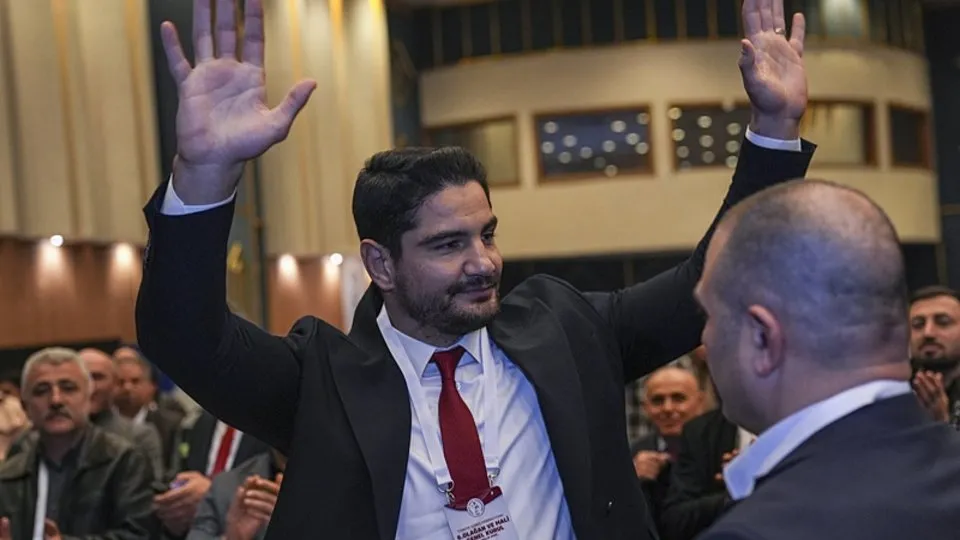 Türkiye Güreş Federasyonu Başkanı Taha Akgül oldu!