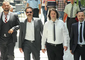 'Çakallarla Dans 4' geliyor