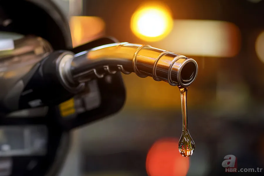 Akaryakıtta indirim kapıda: Benzin ve motorin fiyatları geriliyor 4