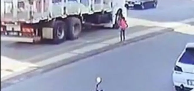 8 yaşındaki kızın üzerinden 15 tonluk kamyon geçti! O anlar kamerada