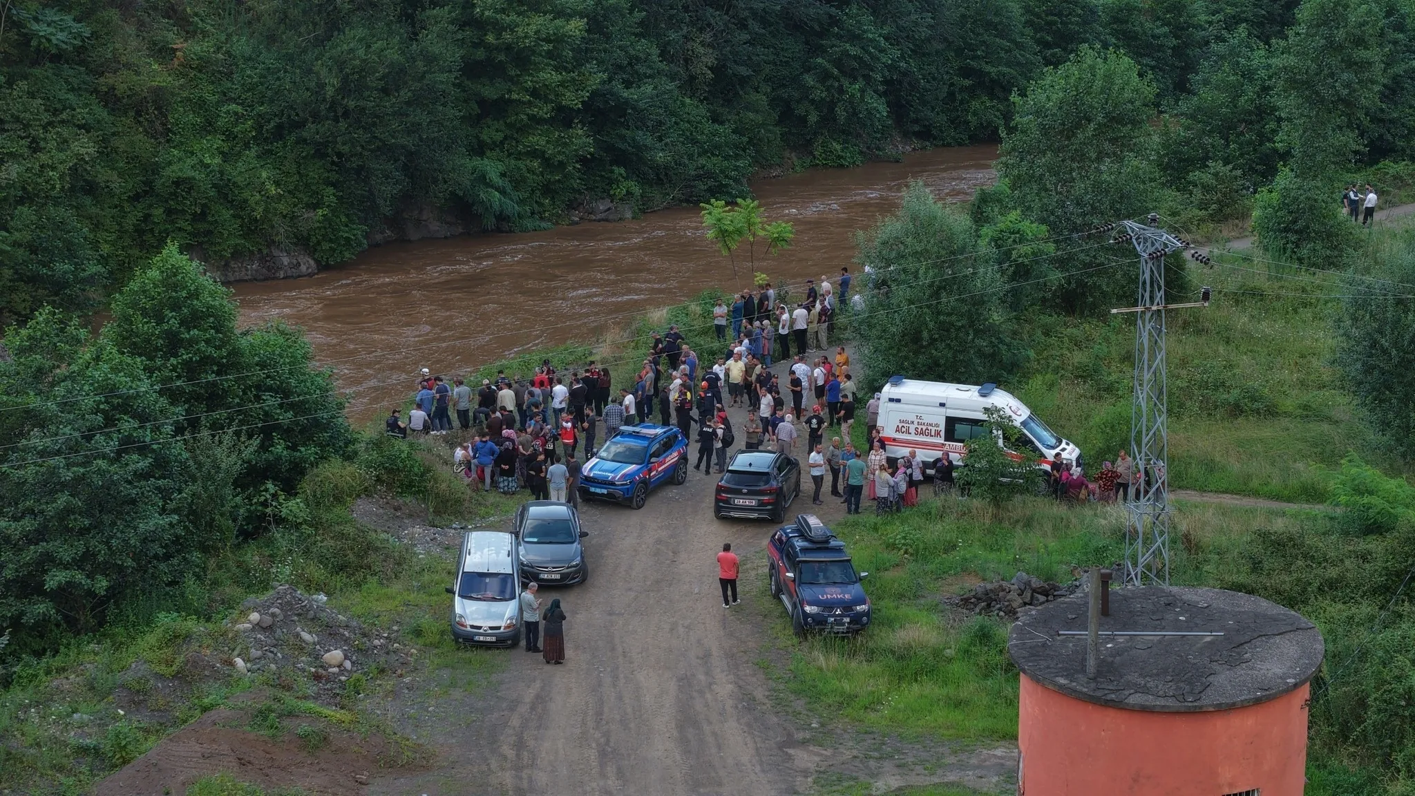 Giresun'da sağanak sonrası sel felaketi! Anne ile iki kızından acı haber