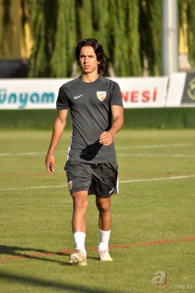 Süper Lig'de bir ilk gerçekleşecek! Kayserispor'lu Emre Demir bir rekor daha kıracak! 8