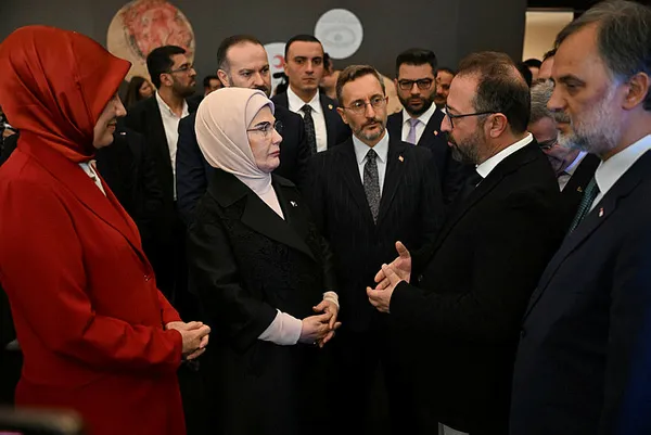 emine-erdogan-israil-ordusu-bir-milleti-tarihten-silmeye-calisiyor-1699359521748.jpg
