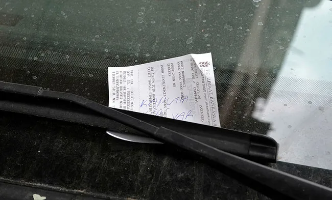 Osmaniye’de otomobilin kaputuna giren yavru kedi ekipleri alarma geçirdi! - 5