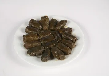 Usta aşçıların sırrı bulundu! Yaprak sarmanın en lezzetli hali...