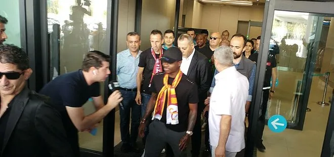 Galatasaray’ın yeni transferi Jean Michael Seri İstanbul’a geldi