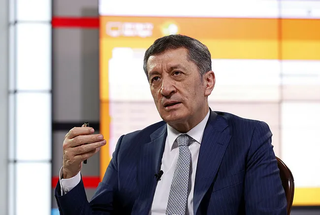 Milli Eğitim Bakanı Selçuk: Seç-beğen-izle formatında büyük bir dijital platform kuruyoruz - 5