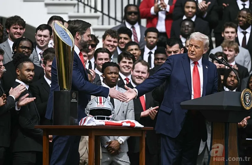 Trump’ın Başkan Yardımcısı JD Vance şampiyonluk kupasını düşürdü! Espriyle toparlamaya çalıştı ama... 2