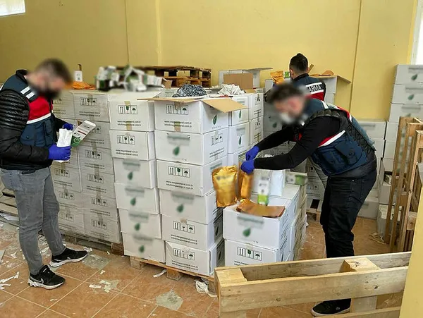 Son dakika: Silivri'de gübre operasyonu: 112 ton ele geçirildi - 1