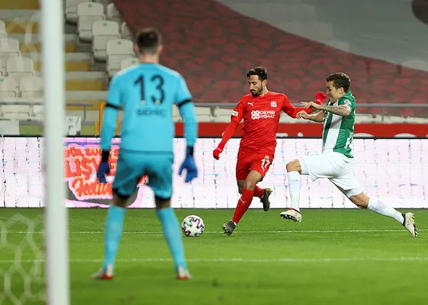 Konyaspor evinde Sivasspor’a mağlup oldu