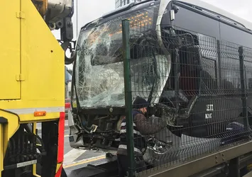 Haramidere'de metrobüs kazası