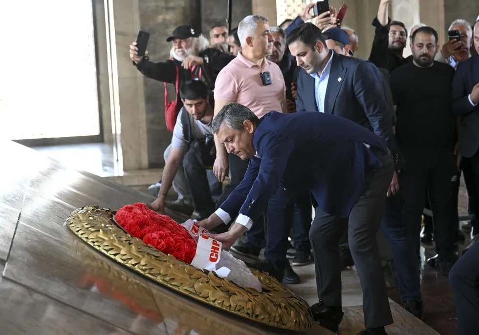 chpde-yeni-kriz-cikaracak-iddia-pavyon-pazarliklarda-yeni-ifsalar-yolda-1780208954412.jpeg CHP'de yeni kriz çıkaracak iddia! Pavyon pazarlıklarda farklı ifşalar yolda | Kararsız vekillerde zaman Kılıçdaroğlu lehine - 4