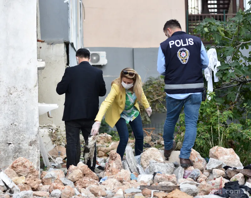 Antalya'da vahşet! Ağaca asılı halde bulundular 2