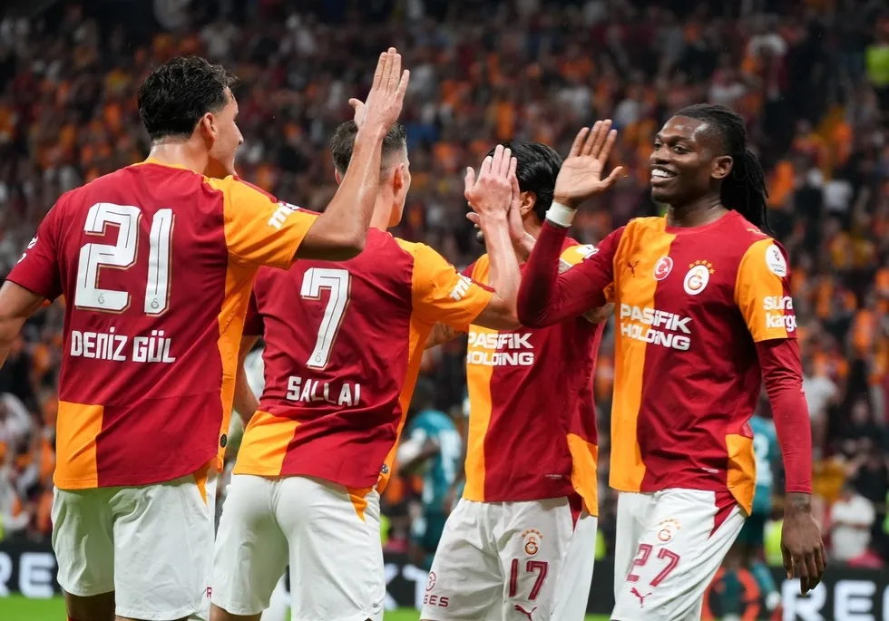 Papara Park'ta Reis'in ilk sınavı! Trabzonspor-Galatasaray maçı için geri sayım! İşte sürpriz ilk 11 tercihleri - 7