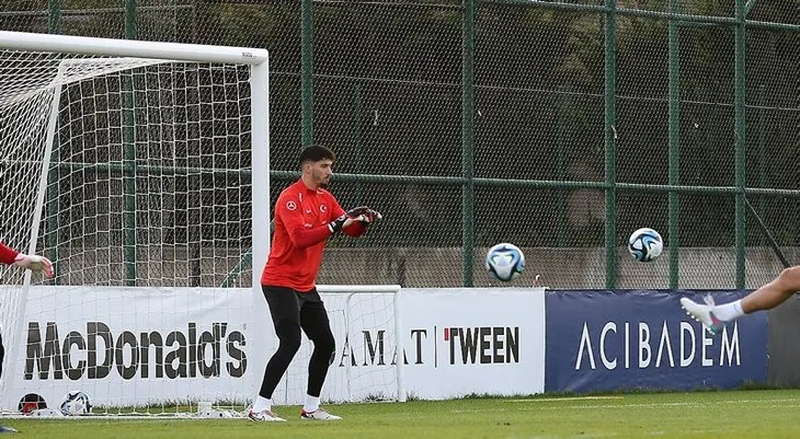 Süper Lig’i sallayacak transfer! Altay Bayındır ezeli rakibe gelmek istiyor