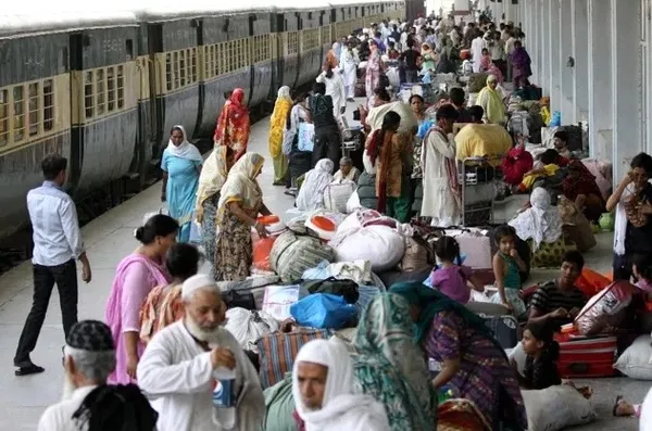 Pakistan'da dünya gündemine giren olay! Genç kadının yaşadıkları tüyler ürpertti - 1
