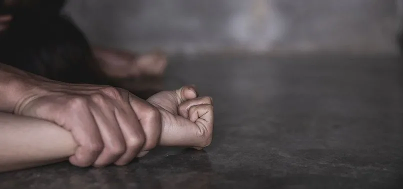 Istanbul Da Unlu Doktor Muayeneye Gelen Hastasini Ciplak Elle Taciz Etti