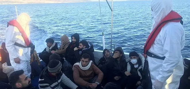 Son dakika: Yunanistan’ın ölüme ittiği 80 düzensiz göçmen İzmir açıklarında kurtarıldı