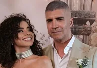 Özcan Deniz'in 22 yaş küçük eşinden evlilik teklifi itirafı! "Çok sinirlendim"