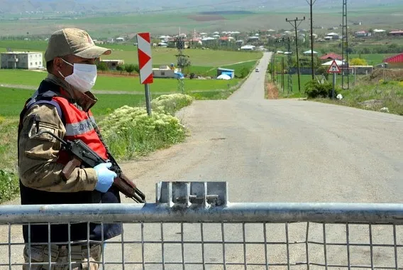 Kahramanmaraş nişan yaptılar, 45 kişiye koronavirüs bulaştı! Cezası 85 bin lira oldu - 2