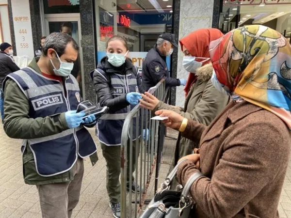 Koronavirüs haritasında korkutan gelişme! 11 ilde kırmızı alarm