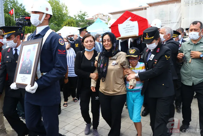 Sakarya'daki patlamada şehit düşen şehitlerimize acı veda! Gözyaşları sel oldu 3