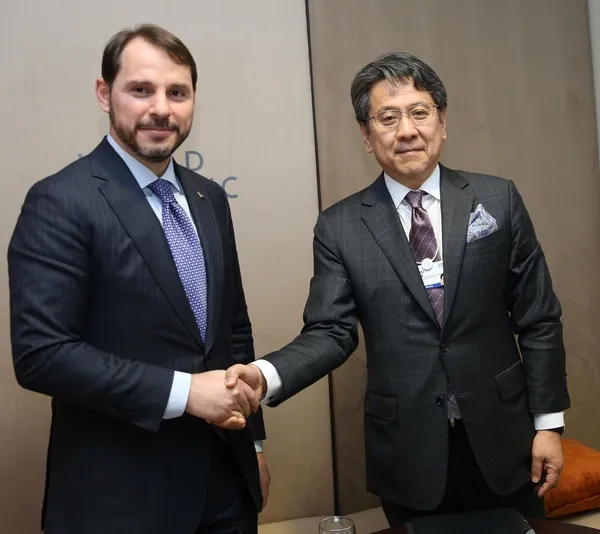 Son dakika: Hazine ve Maliye Bakanı Berat Albayrak’tan Davos açıklaması