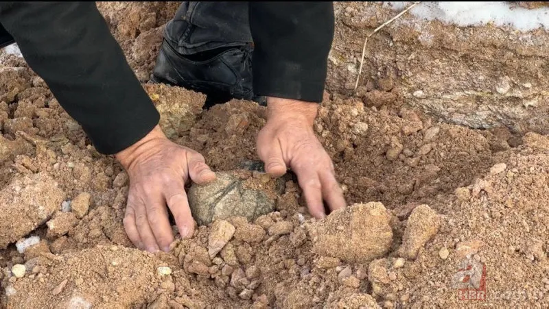 Su kanalı açarken “taş kalp” buldu! Görenler gözlerine inanamadı 3