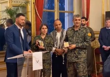 Fransızlardan PKK/YPG'li teröristlere onur nişanı! Senatoda ağırlayıp destek verdiler